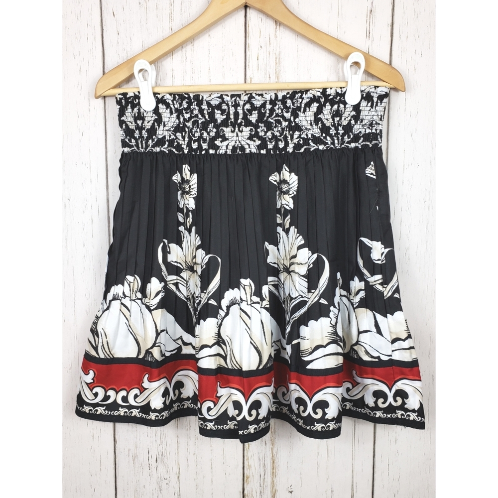 White House Black Market Pleated Skirt